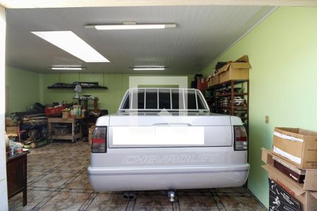 Casa à venda com 313m², 3 quartos e 2 vagas Casa à venda com 313m², 3 quartos e 2 vagasGaragem