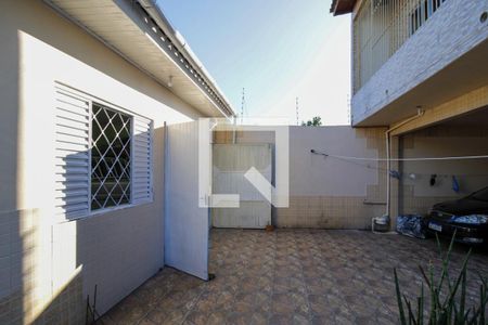 Casa à venda com 313m², 3 quartos e 2 vagas Casa à venda com 313m², 3 quartos e 2 vagasQuintal