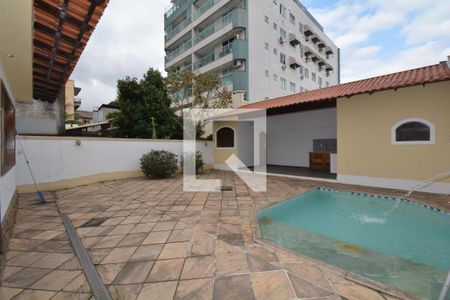 Casa à venda com 138m², 3 quartos e 3 vagasPiscina - Quintal