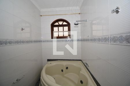 Casa à venda com 138m², 3 quartos e 3 vagasBanheiro da Suíte 2