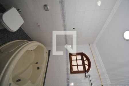 Casa à venda com 138m², 3 quartos e 3 vagasBanheiro da Suíte 2
