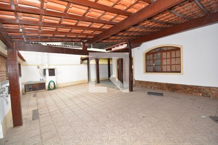 Casa à venda com 138m², 3 quartos e 3 vagasVaranda - Garagem