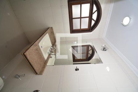 Casa à venda com 138m², 3 quartos e 3 vagasBanheiro da Suíte 1