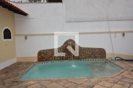 Casa à venda com 138m², 3 quartos e 3 vagasPiscina - Quintal