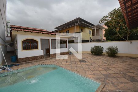 Casa à venda com 138m², 3 quartos e 3 vagasPiscina - Quintal