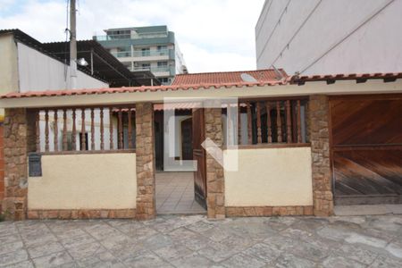 Casa à venda com 138m², 3 quartos e 3 vagasFachada