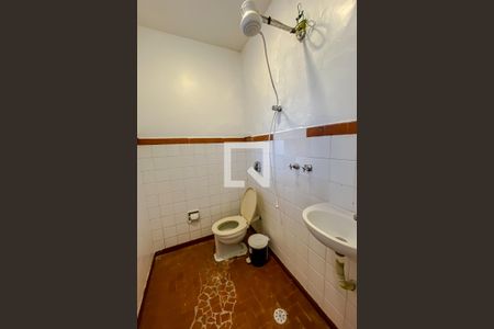 Banheiro de casa para alugar com 1 quarto, 60m² em Vila Regente Feijó, São Paulo