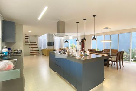 Casa de condomínio para alugar com 430m², 5 quartos e 6 vagasCozinha