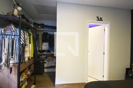Casa de condomínio para alugar com 430m², 5 quartos e 6 vagasCloset da suíte 2