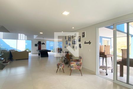 Casa de condomínio à venda com 430m², 5 quartos e 6 vagasHall de Entrada