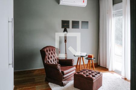 Casa de condomínio para alugar com 430m², 5 quartos e 6 vagas Casa de condomínio para alugar com 430m², 5 quartos e 6 vagasSuíte master