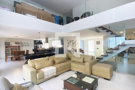 Casa de condomínio à venda com 430m², 5 quartos e 6 vagasSala