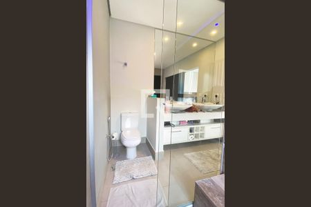 Casa de condomínio para alugar com 430m², 5 quartos e 6 vagasBanheiro da Suíte Master