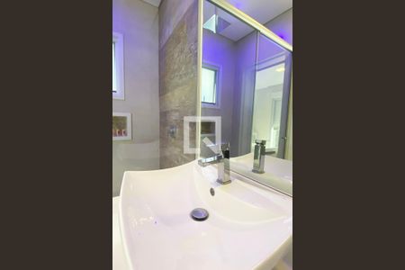 Casa de condomínio para alugar com 430m², 5 quartos e 6 vagasBanheiro da Suíte 3