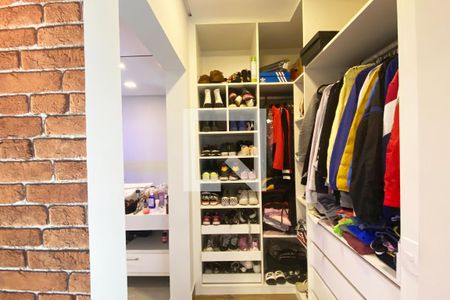 Casa de condomínio para alugar com 430m², 5 quartos e 6 vagasCloset da suíte 1
