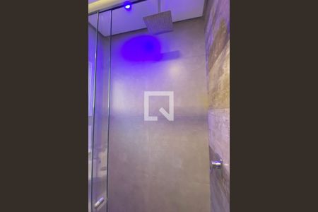 Casa de condomínio para alugar com 430m², 5 quartos e 6 vagasBanheiro da Suíte 2