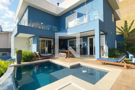 Casa de condomínio para alugar com 430m², 5 quartos e 6 vagasPiscina