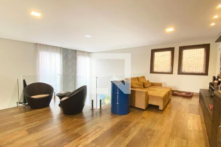 Casa de condomínio para alugar com 430m², 5 quartos e 6 vagasSala de TV