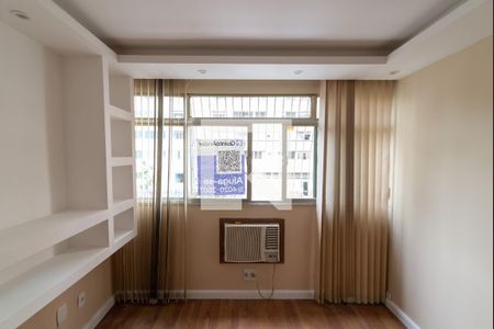 Sala de apartamento para alugar com 2 quartos, 70m² em Praca da Bandeira, Rio de Janeiro