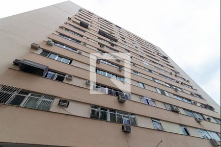 Apartamento para alugar com 70m², 2 quartos e 1 vaga Apartamento para alugar com 70m², 2 quartos e 1 vagaFachada