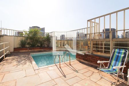 Apartamento à venda com 300m², 3 quartos e 5 vagasÁrea comum - Piscina