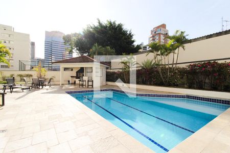 Apartamento à venda com 300m², 3 quartos e 5 vagasÁrea comum - Piscina