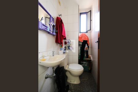 Apartamento à venda com 300m², 3 quartos e 5 vagasBanheiro de Serviço 1