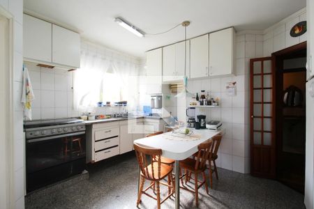 Apartamento à venda com 300m², 3 quartos e 5 vagasCozinha