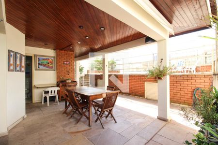 Apartamento à venda com 300m², 3 quartos e 5 vagasCobertura