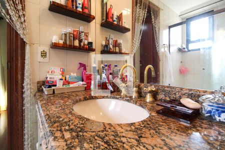 Apartamento à venda com 300m², 3 quartos e 5 vagasBanheiro da Suíte