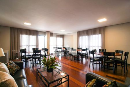 Apartamento à venda com 300m², 3 quartos e 5 vagasÁrea comum - Salão de festas