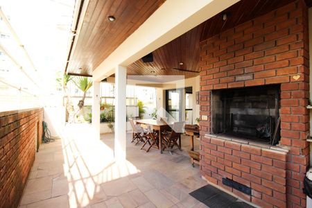 Apartamento à venda com 300m², 3 quartos e 5 vagasÁrea comum - Churrasqueira