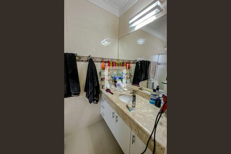 Casa à venda com 263m², 4 quartos e 4 vagas Casa à venda com 263m², 4 quartos e 4 vagasBanheiro da Suite 3