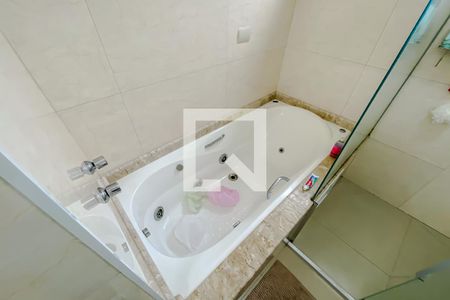 Casa à venda com 263m², 4 quartos e 4 vagas Casa à venda com 263m², 4 quartos e 4 vagasDetalhe Banheiro da Suite 3