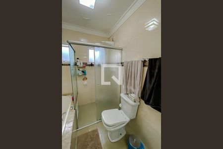 Casa à venda com 263m², 4 quartos e 4 vagas Casa à venda com 263m², 4 quartos e 4 vagasBanheiro da Suite 3