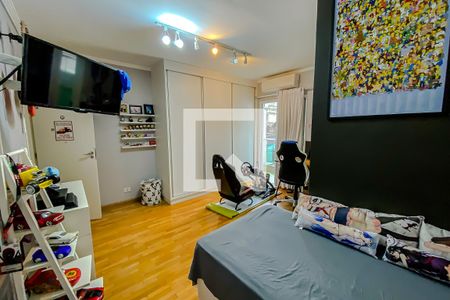 Casa à venda com 263m², 4 quartos e 4 vagas Casa à venda com 263m², 4 quartos e 4 vagasSuite