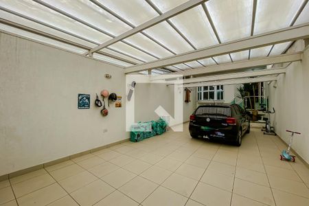 Casa à venda com 263m², 4 quartos e 4 vagas Casa à venda com 263m², 4 quartos e 4 vagasGaragem