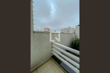 Casa à venda com 263m², 4 quartos e 4 vagas Casa à venda com 263m², 4 quartos e 4 vagasVaranda da Suite 2