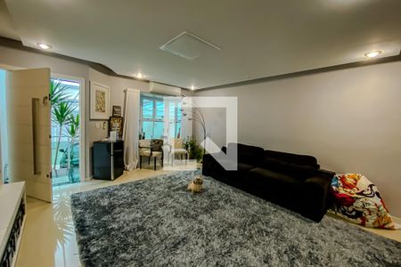 Sala de casa à venda com 4 quartos, 263m² em Vila Bertioga, São Paulo
