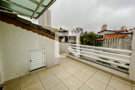 Casa à venda com 263m², 4 quartos e 4 vagas Casa à venda com 263m², 4 quartos e 4 vagasVaranda do Quarto