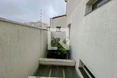 Casa à venda com 263m², 4 quartos e 4 vagas Casa à venda com 263m², 4 quartos e 4 vagasVista da Varanda da Suite 2