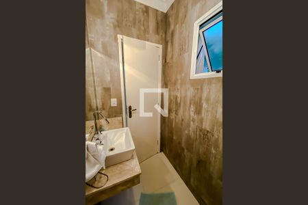 Casa à venda com 263m², 4 quartos e 4 vagas Casa à venda com 263m², 4 quartos e 4 vagasLavabo