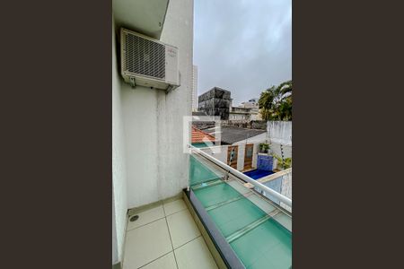 Casa à venda com 263m², 4 quartos e 4 vagas Casa à venda com 263m², 4 quartos e 4 vagasVaranda da Suite