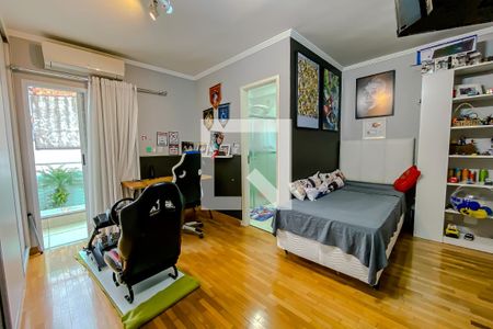 Casa à venda com 263m², 4 quartos e 4 vagas Casa à venda com 263m², 4 quartos e 4 vagasSuite