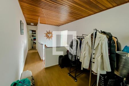 Casa à venda com 263m², 4 quartos e 4 vagas Casa à venda com 263m², 4 quartos e 4 vagasCloset do Quarto