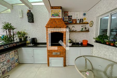 Casa à venda com 263m², 4 quartos e 4 vagas Casa à venda com 263m², 4 quartos e 4 vagasDetalhe Espaço Gourmet