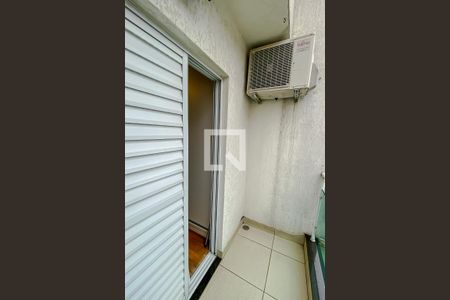 Casa à venda com 263m², 4 quartos e 4 vagas Casa à venda com 263m², 4 quartos e 4 vagasVaranda da Suite