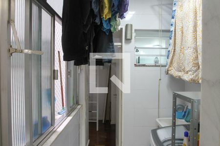 Apartamento à venda com 70m², 2 quartos e 1 vagaÁrea de Serviço