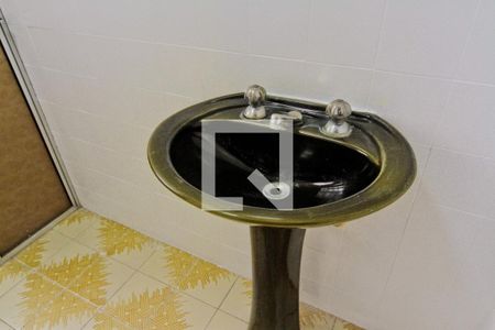 Casa para alugar com 200m², 4 quartos e 2 vagasBanheiro da Suíte