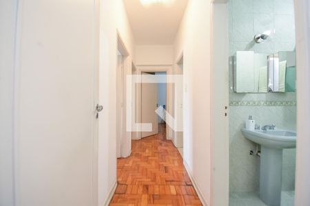 Corredor de apartamento à venda com 3 quartos, 147m² em Consolação, São Paulo